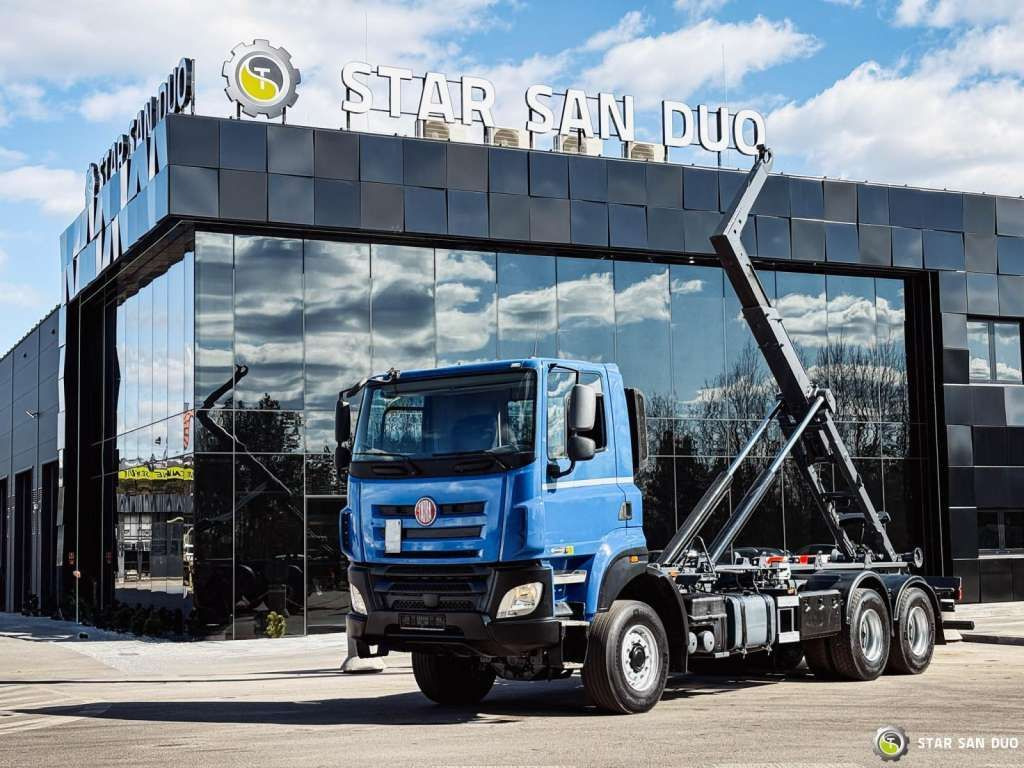 Tatra T158 PHOENIX 6x6 Euro 6 - Chassis vrachtwagen: afbeelding 1 Tatra T158 PHOENIX 6x6 Euro 6 - Chassis vrachtwagen: afbeelding 1