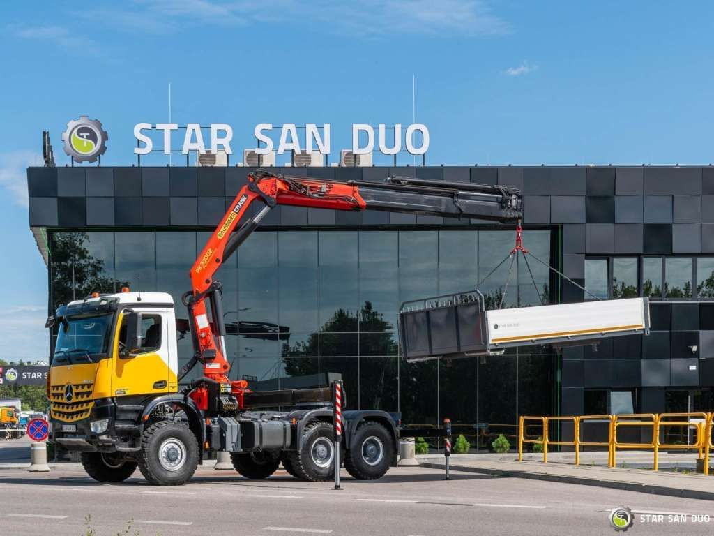Mercedes-Benz AROCS 3345 6x6 PALFINGER PK 33002 Euro 6 Crane - Trekker: afbeelding 1 Mercedes-Benz AROCS 3345 6x6 PALFINGER PK 33002 Euro 6 Crane - Trekker: afbeelding 1