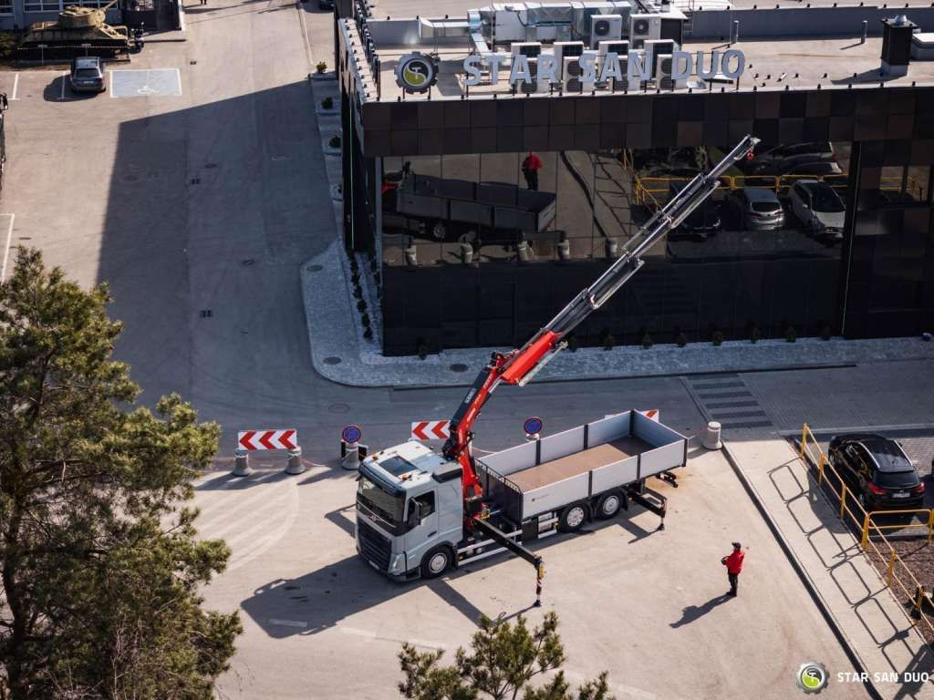 Volvo FH 500 6x2 FASSI F545R.A.2.25 CRANE KRAN NEW !! - Kraanwagen: afbeelding 4 Volvo FH 500 6x2 FASSI F545R.A.2.25 CRANE KRAN NEW !! - Kraanwagen: afbeelding 4