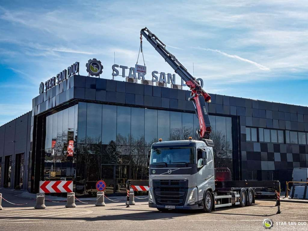 Volvo FH 500 6x2 FASSI F545R.A.2.25 CRANE KRAN NEW !! - Kraanwagen: afbeelding 2 Volvo FH 500 6x2 FASSI F545R.A.2.25 CRANE KRAN NEW !! - Kraanwagen: afbeelding 2