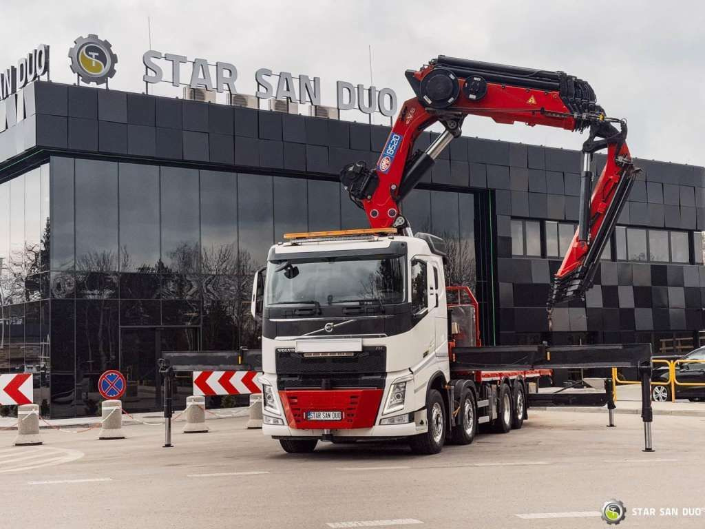 Volvo FH 550 8x2 HMF 8520 FLY JIB Winch Crane Euro 6 - Kraanwagen: afbeelding 2 Volvo FH 550 8x2 HMF 8520 FLY JIB Winch Crane Euro 6 - Kraanwagen: afbeelding 2