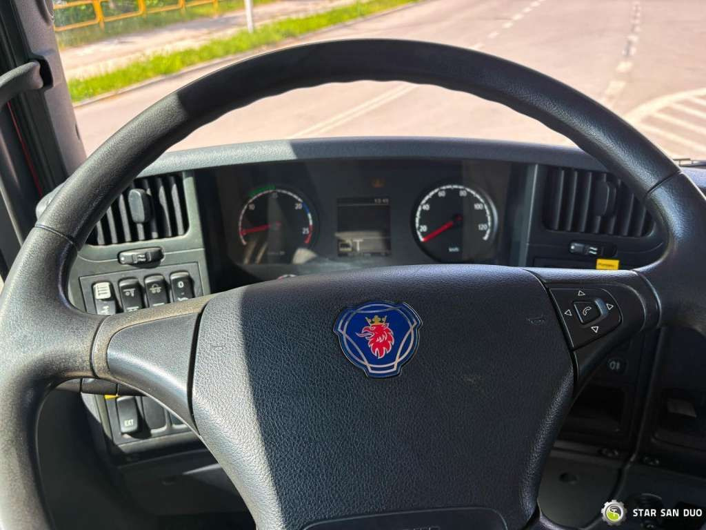 Scania D 320 FIRE BRIGADE Tank 12,000 Litres - Vrachtwagen: afbeelding 5 Scania D 320 FIRE BRIGADE Tank 12,000 Litres - Vrachtwagen: afbeelding 5