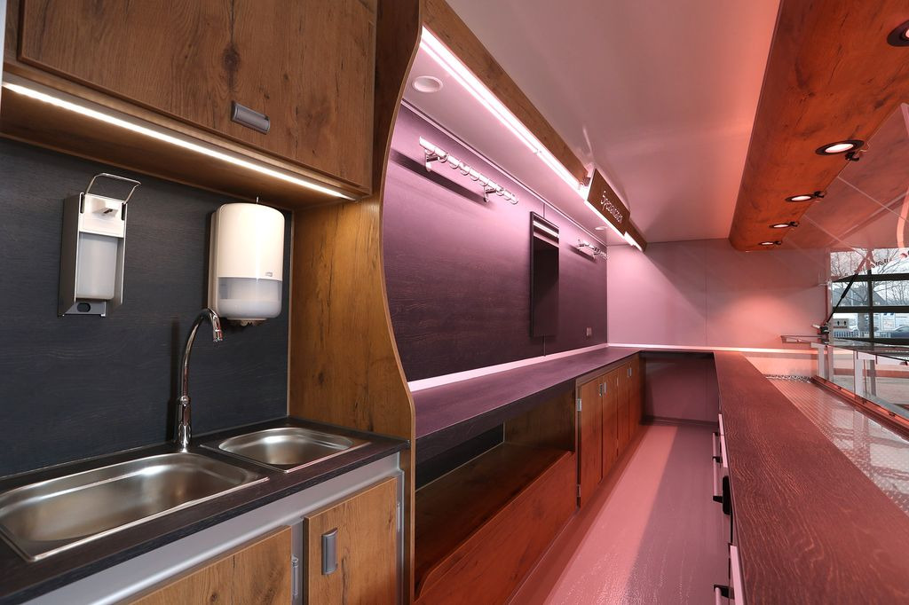 Fiat Ducato - Zelfrijdende verkoopwagen, Bestelwagen: afbeelding 2 Fiat Ducato - Zelfrijdende verkoopwagen, Bestelwagen: afbeelding 2