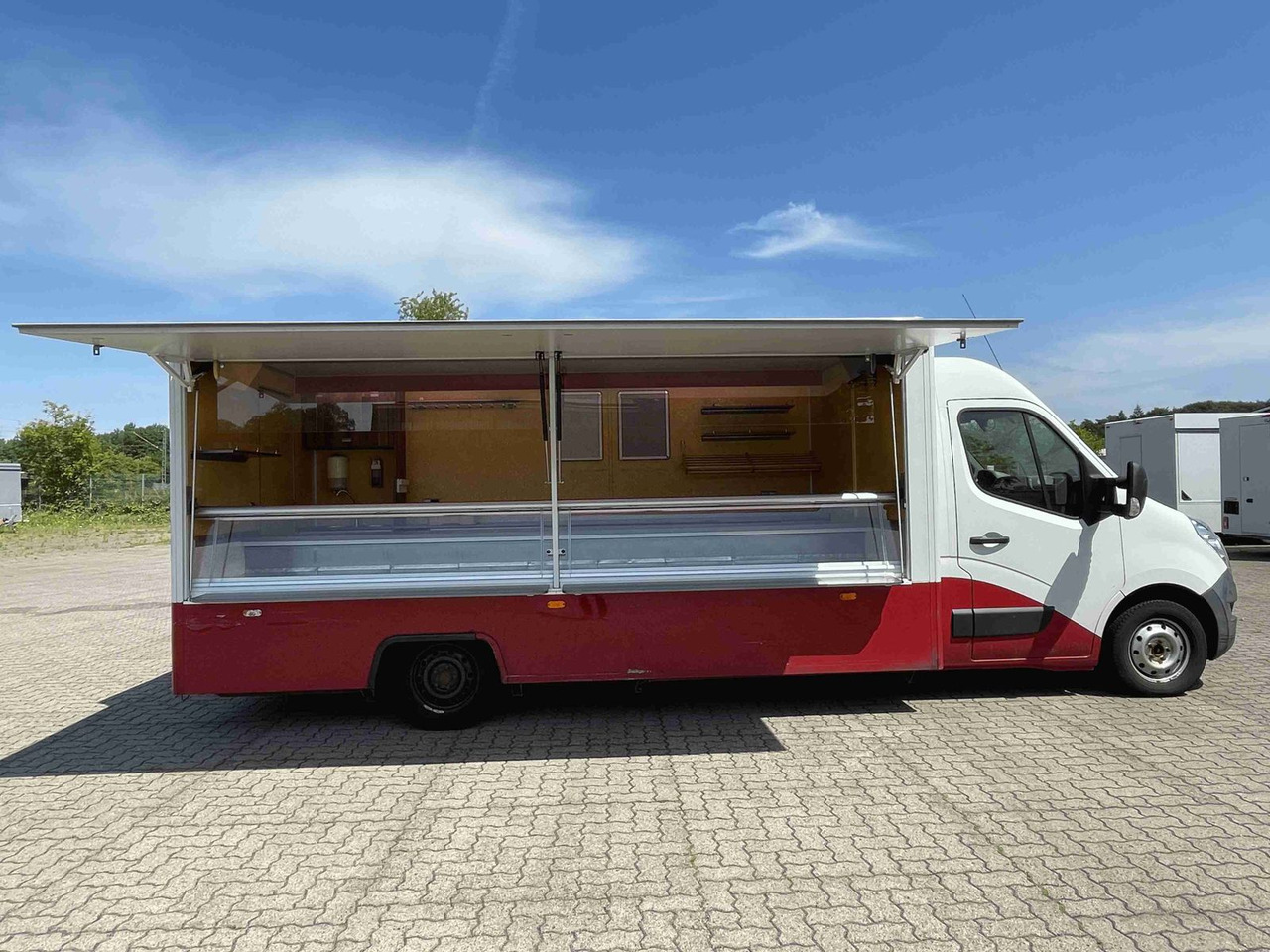 Renault Master - Zelfrijdende verkoopwagen: afbeelding 1 Renault Master - Zelfrijdende verkoopwagen: afbeelding 1