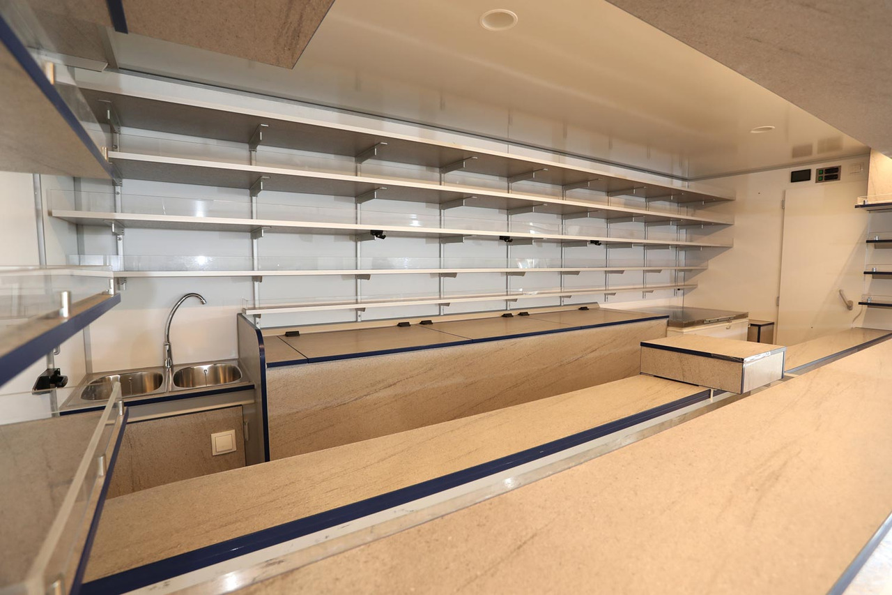 Tourenmobil BORCO HÖHNS - Zelfrijdende verkoopwagen: afbeelding 4 Tourenmobil BORCO HÖHNS - Zelfrijdende verkoopwagen: afbeelding 4