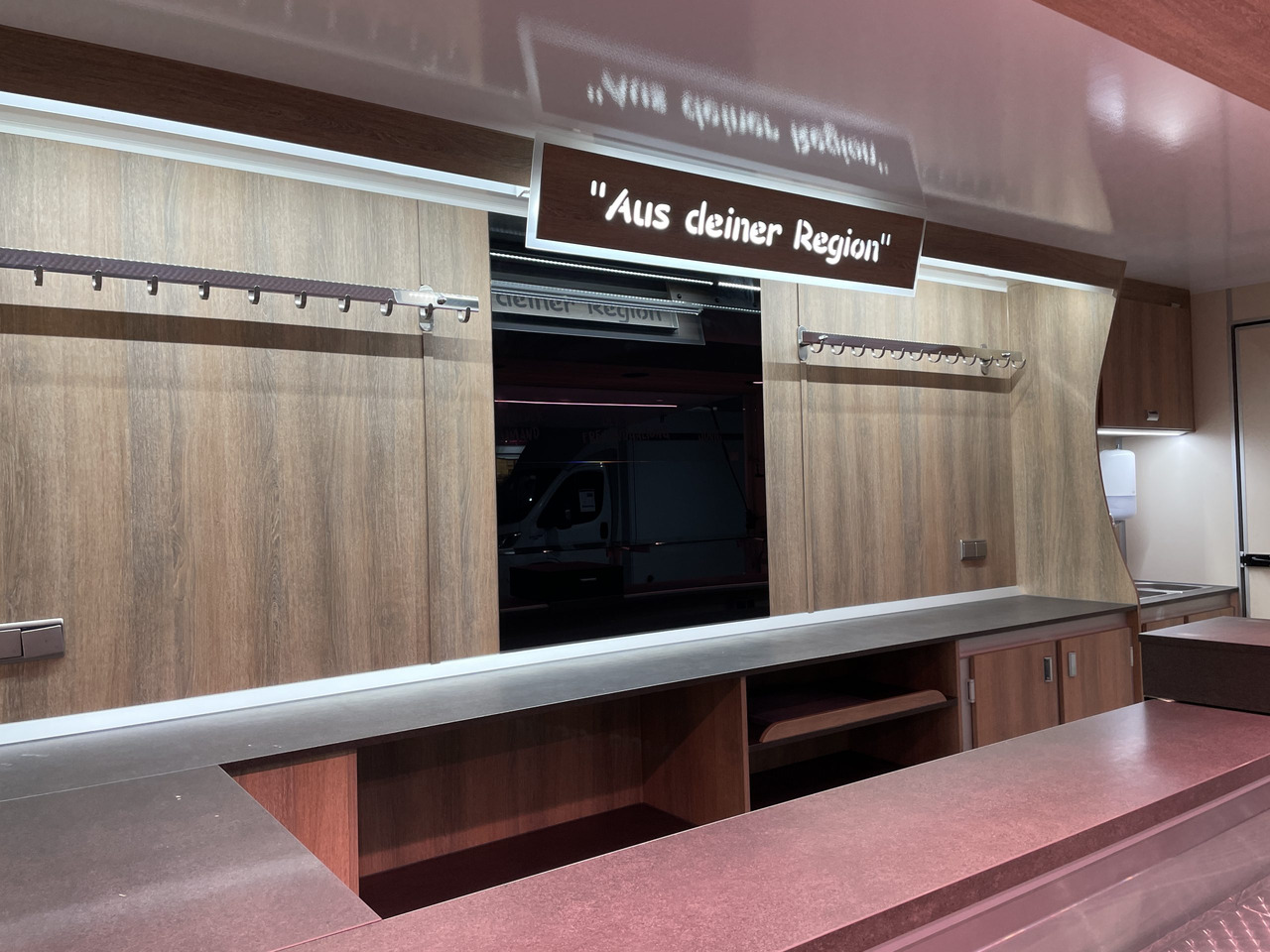 Verkaufsanhänger BORCO HÖHNS - Verkoopwagen: afbeelding 3 Verkaufsanhänger BORCO HÖHNS - Verkoopwagen: afbeelding 3