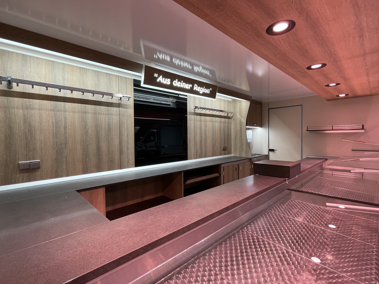 Verkaufsanhänger BORCO HÖHNS - Verkoopwagen: afbeelding 4 Verkaufsanhänger BORCO HÖHNS - Verkoopwagen: afbeelding 4