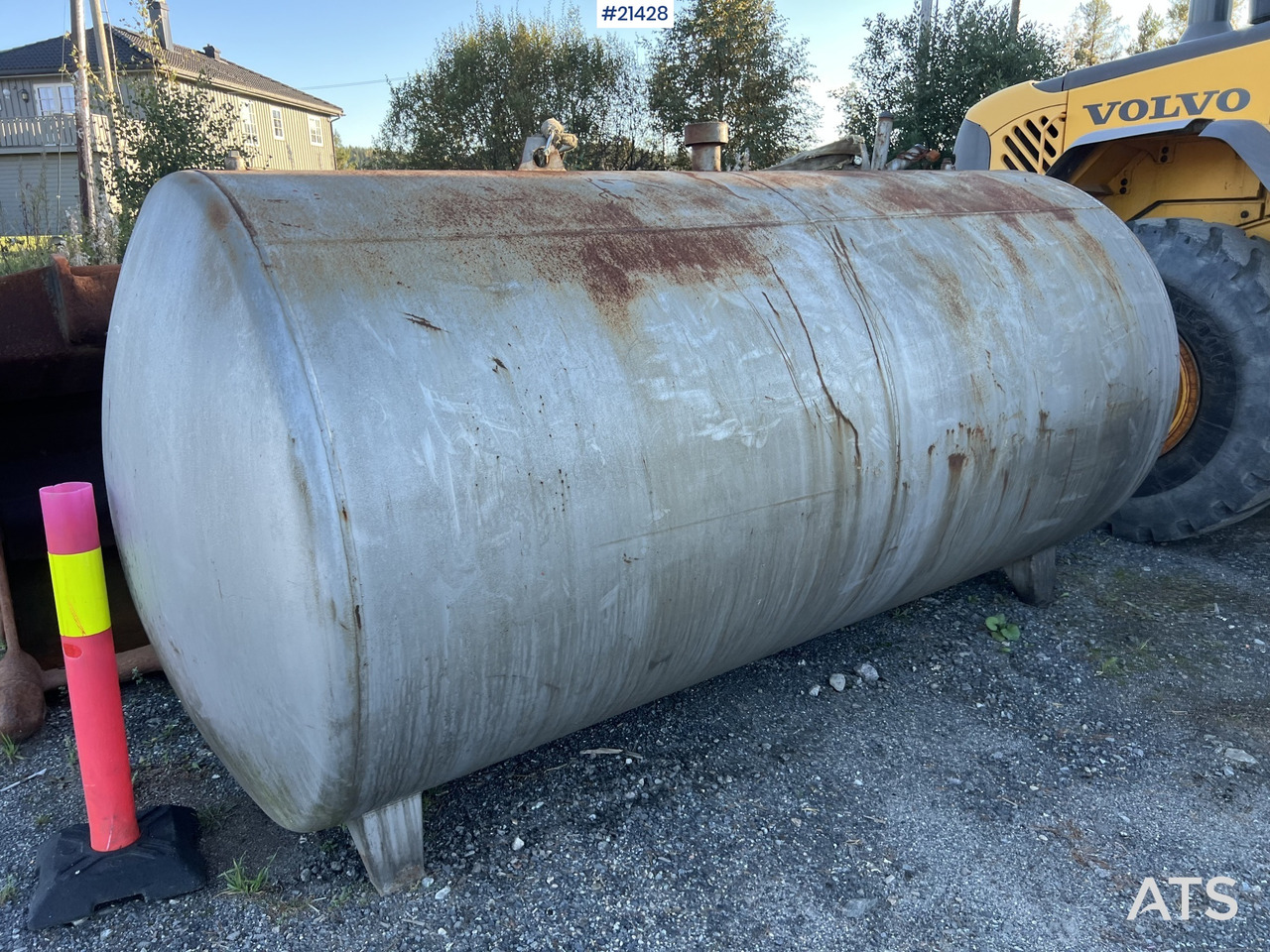 6000 liter diesel tank m/ pumpe og teller - Opslagtank: afbeelding 3 6000 liter diesel tank m/ pumpe og teller - Opslagtank: afbeelding 3