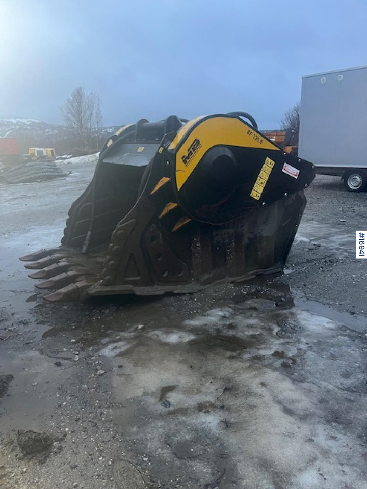 MB knuseskuffe m/ G90 feste - Bouwmachine: afbeelding 1 MB knuseskuffe m/ G90 feste - Bouwmachine: afbeelding 1