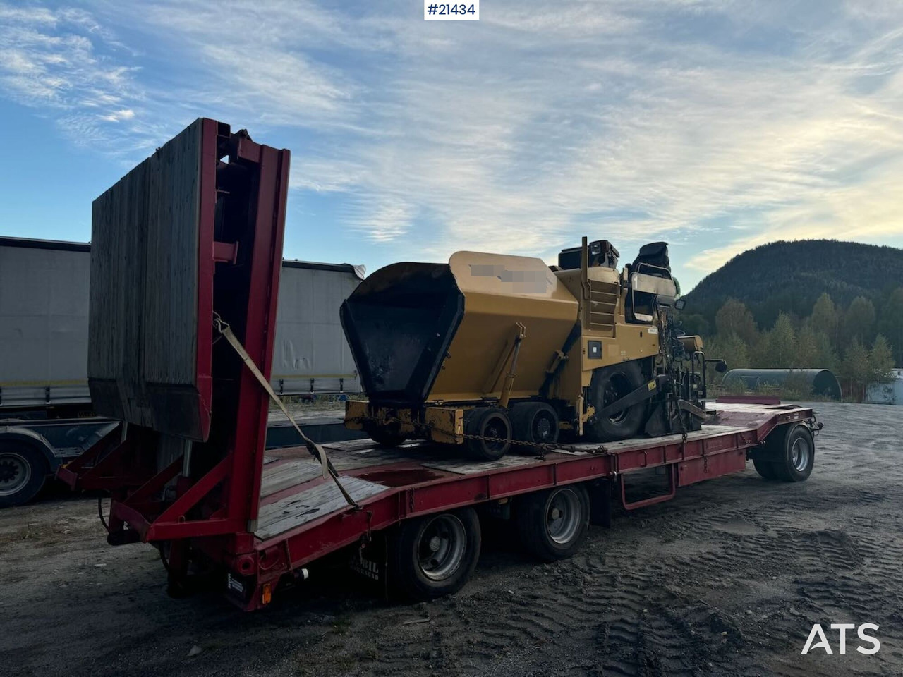 Caterpillar AP 300 - Asfaltafwerkmachine: afbeelding 3 Caterpillar AP 300 - Asfaltafwerkmachine: afbeelding 3