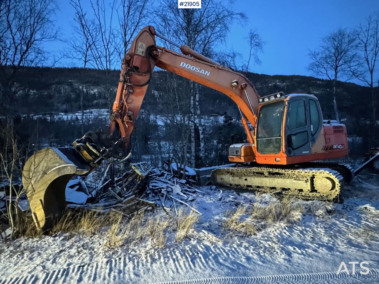Doosan DX140LC Beltegraver m/ Engcon tilt og 2 skuffer. Nye belter. - Rupsgraafmachine: afbeelding 1 Doosan DX140LC Beltegraver m/ Engcon tilt og 2 skuffer. Nye belter. - Rupsgraafmachine: afbeelding 1
