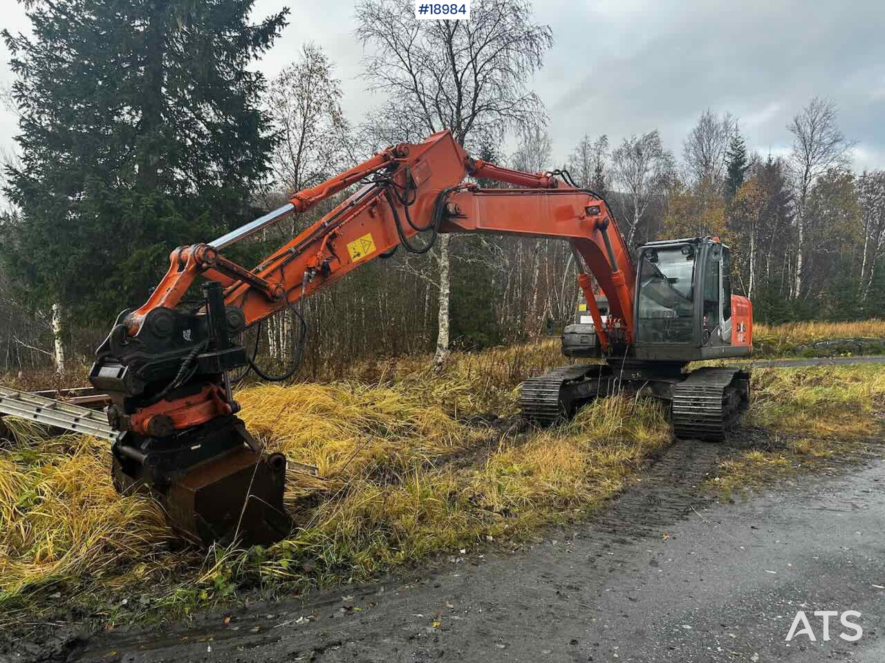 Hitachi ZX180LC-3 - Graafmachine: afbeelding 2 Hitachi ZX180LC-3 - Graafmachine: afbeelding 2