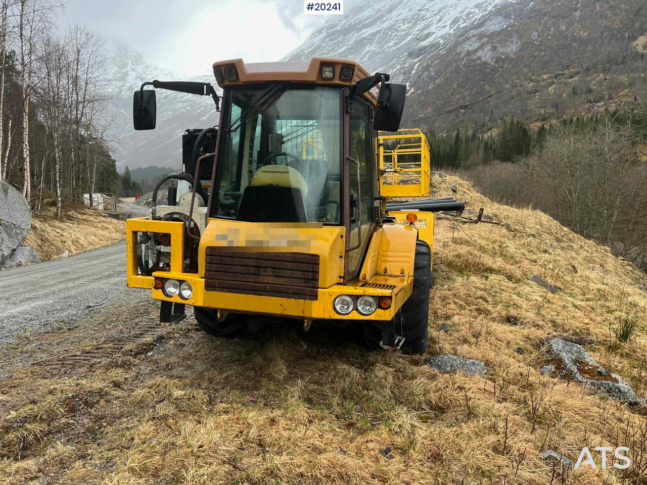 Hydrema 912B m/ 2007 Essverk Plattform 912 lift med rotasjon på korg og fjernkontroll - Kiepwagen met knikbesturing: afbeelding 3 Hydrema 912B m/ 2007 Essverk Plattform 912 lift med rotasjon på korg og fjernkontroll - Kiepwagen met knikbesturing: afbeelding 3