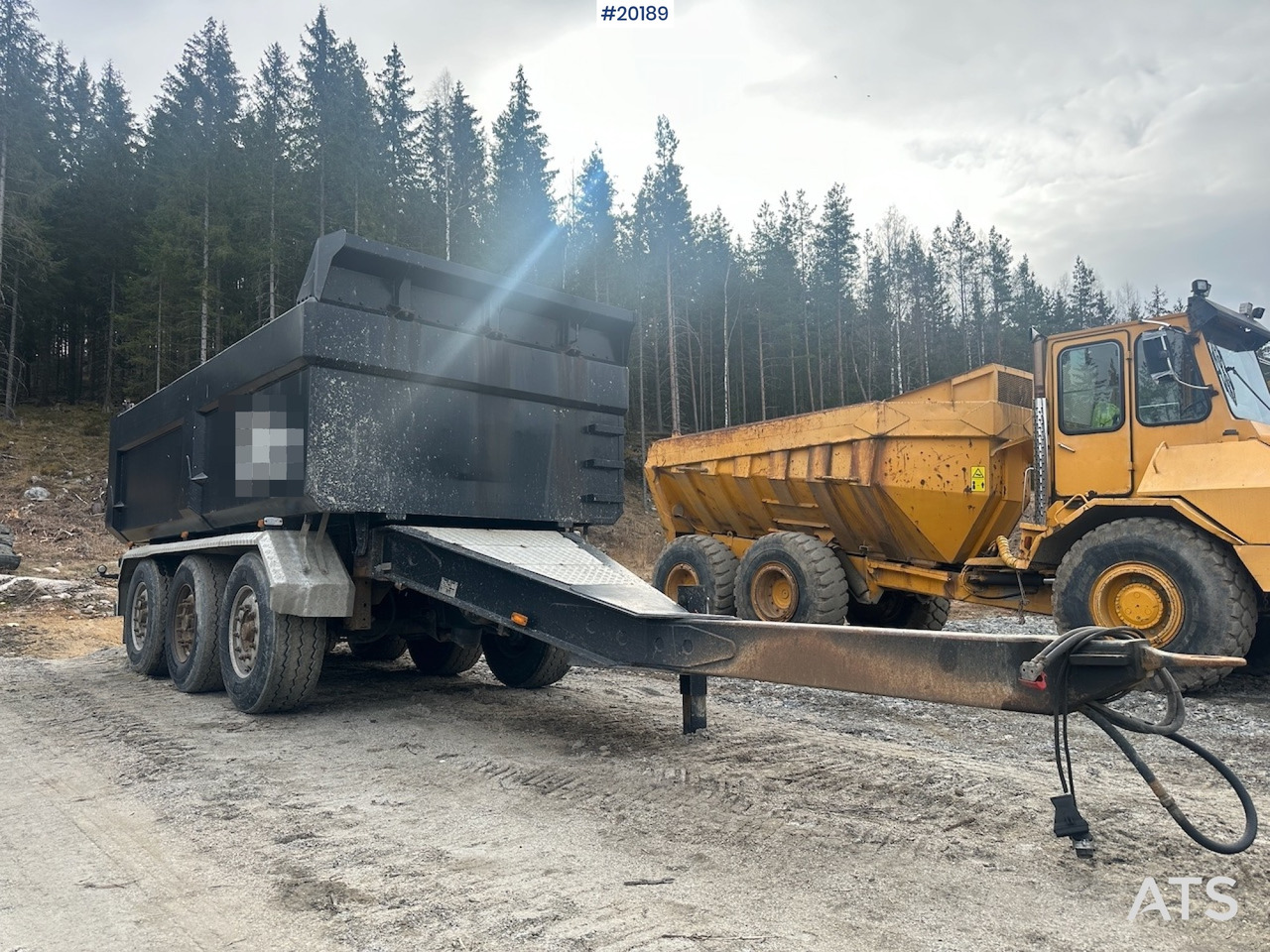 Istrail 3 Akslet Dumperkjerre - Kipper aanhangwagen: afbeelding 1 Istrail 3 Akslet Dumperkjerre - Kipper aanhangwagen: afbeelding 1