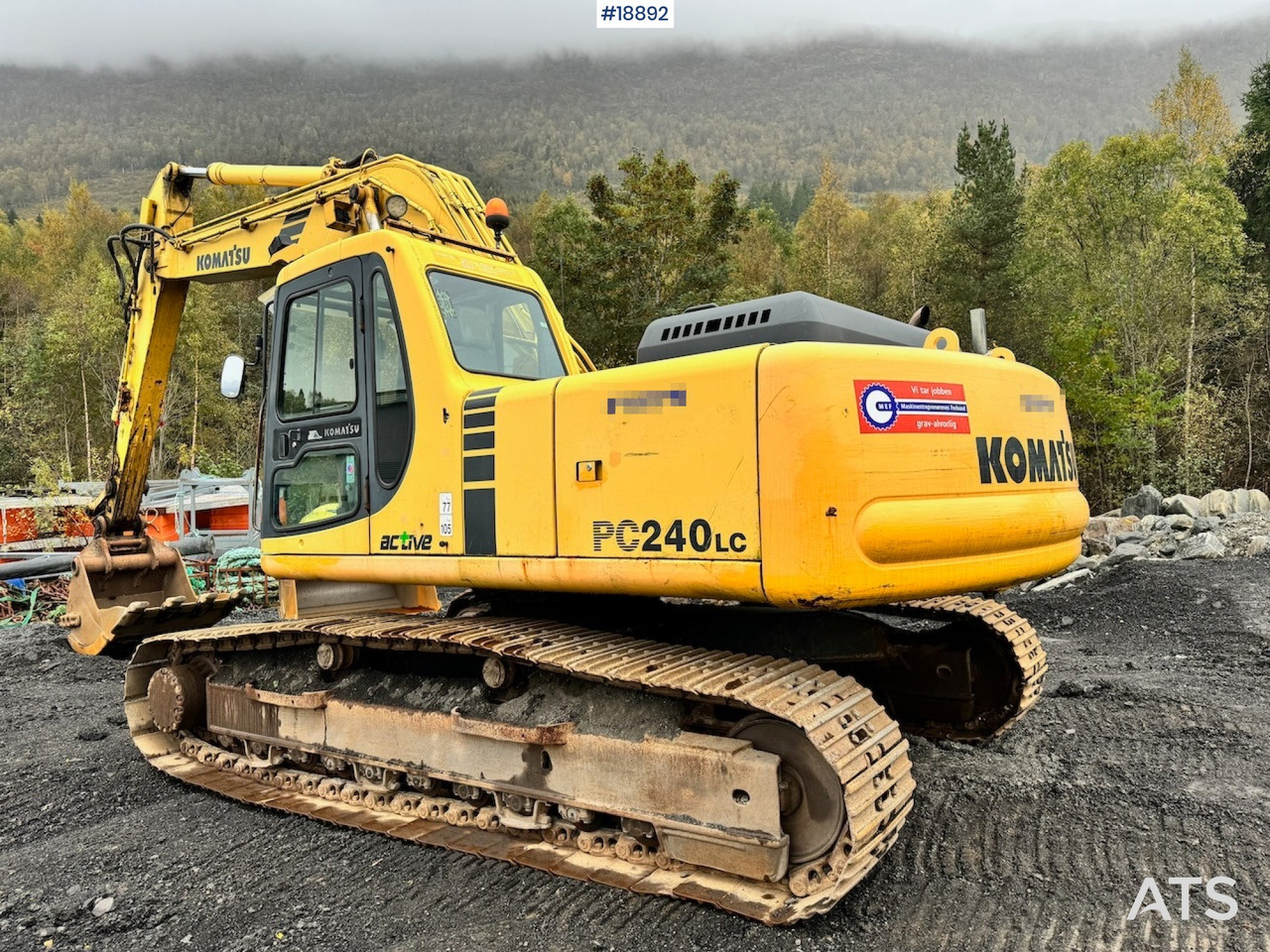 Komatsu PC240LC-6K Beltegraver m/ Graveskuffe - Graafmachine: afbeelding 3 Komatsu PC240LC-6K Beltegraver m/ Graveskuffe - Graafmachine: afbeelding 3
