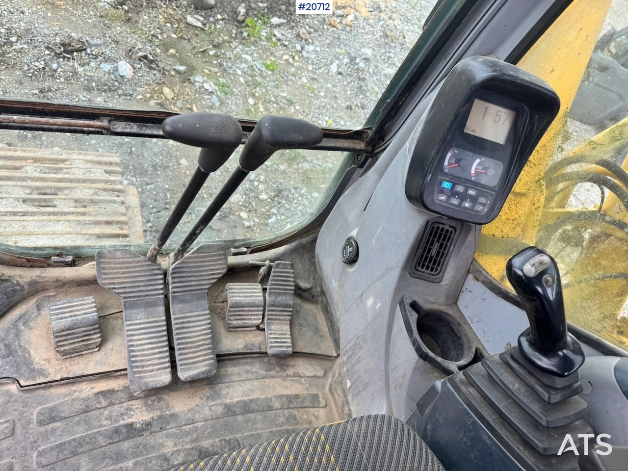 Graafmachine New Holland kobelco E305B: afbeelding 23