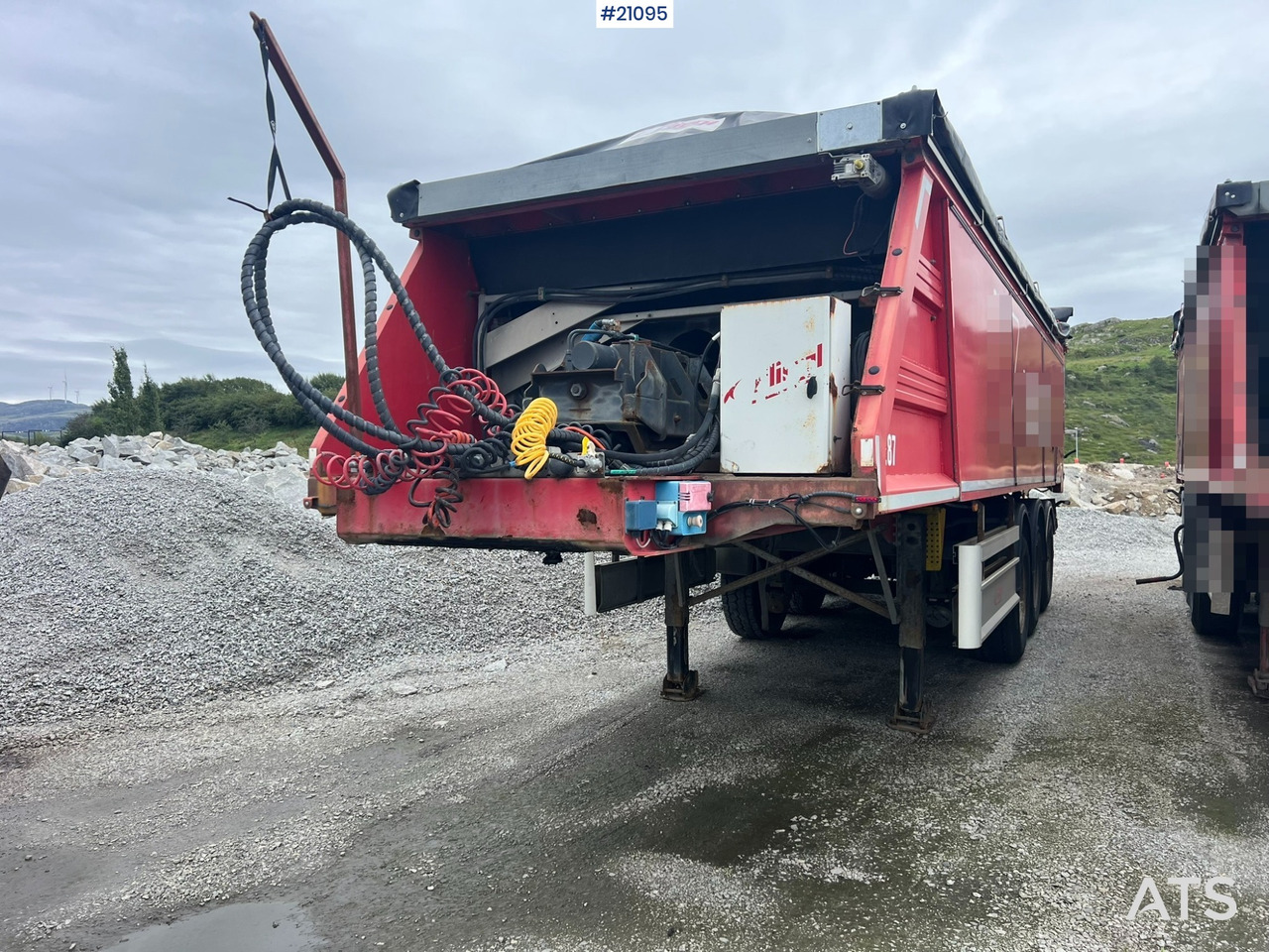 Fliegl Fahrzeugbau - Oplegger, Asfaltmachine: afbeelding 1 Fliegl Fahrzeugbau - Oplegger, Asfaltmachine: afbeelding 1