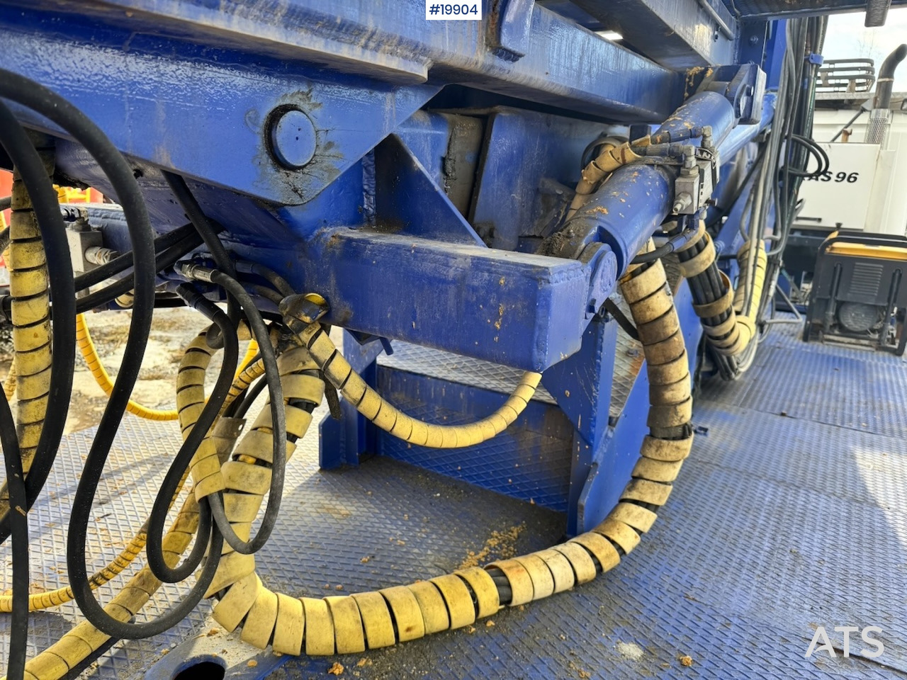 Vrachtwagen hoogwerker Scania P114: afbeelding 34 Vrachtwagen hoogwerker Scania P114: afbeelding 34