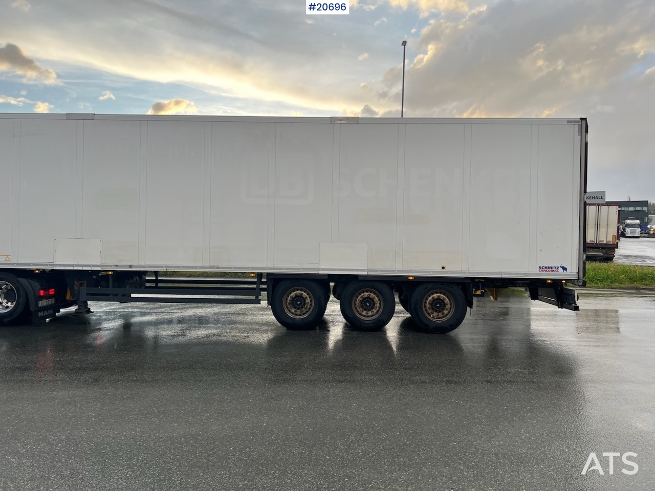 Schmitz thermotralle m/ Ny FRC godkjenning til 6/2028 , bommer, 2 temp soner & ny service - Koelwagen oplegger: afbeelding 3 Schmitz thermotralle m/ Ny FRC godkjenning til 6/2028 , bommer, 2 temp soner & ny service - Koelwagen oplegger: afbeelding 3