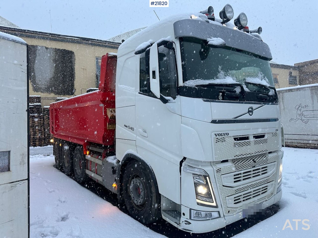 Volvo 2017 Volvo FH540 8x4 tippbil m/ ny dual clutch - Kipper vrachtwagen: afbeelding 3 Volvo 2017 Volvo FH540 8x4 tippbil m/ ny dual clutch - Kipper vrachtwagen: afbeelding 3