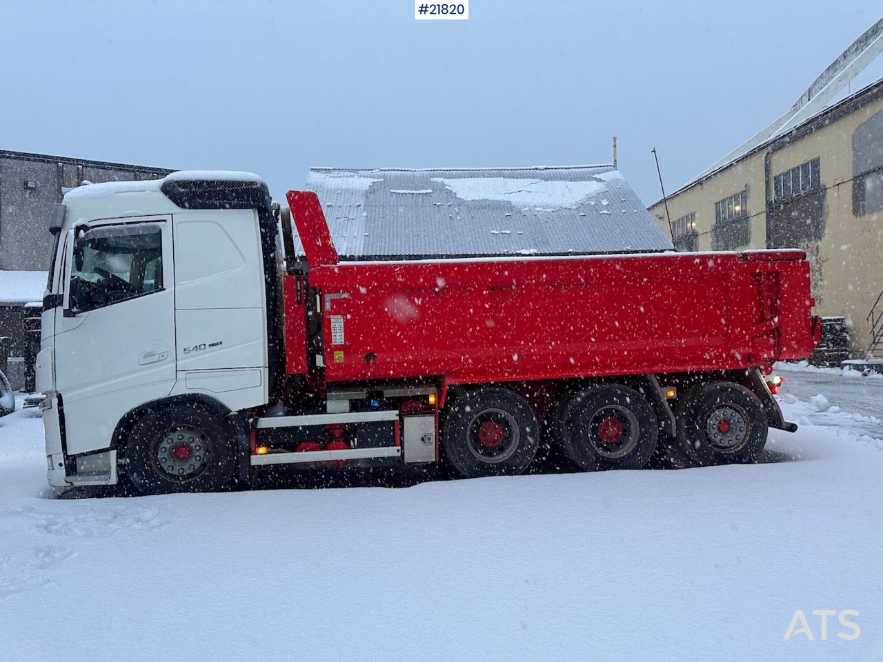 Volvo 2017 Volvo FH540 8x4 tippbil m/ ny dual clutch - Kipper vrachtwagen: afbeelding 2 Volvo 2017 Volvo FH540 8x4 tippbil m/ ny dual clutch - Kipper vrachtwagen: afbeelding 2