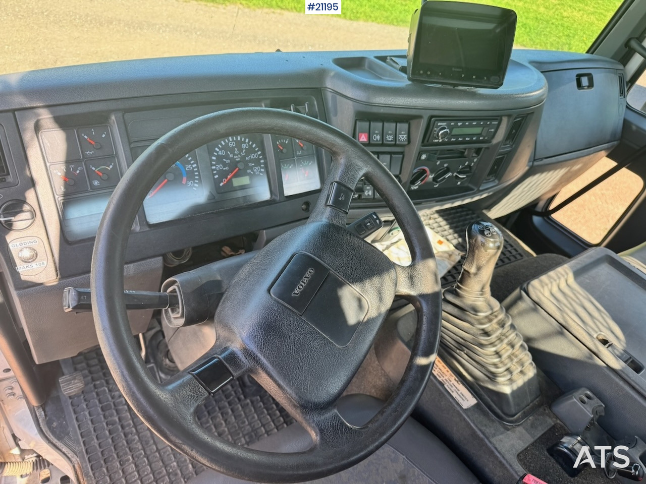 Vrachtwagen met open laadbak Volvo FL250: afbeelding 27