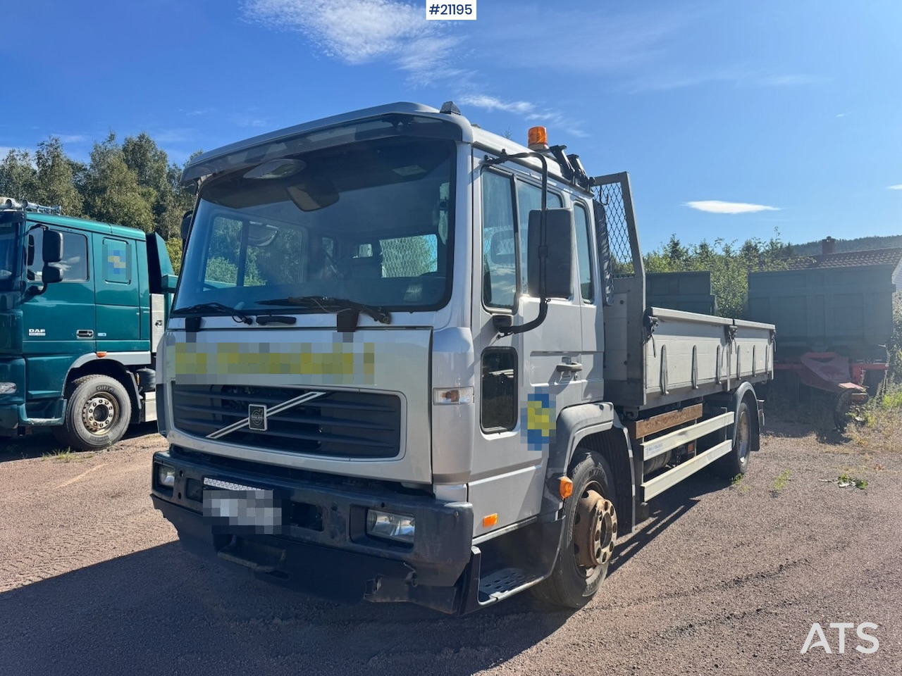 Volvo FL250 - Vrachtwagen met open laadbak: afbeelding 1 Volvo FL250 - Vrachtwagen met open laadbak: afbeelding 1