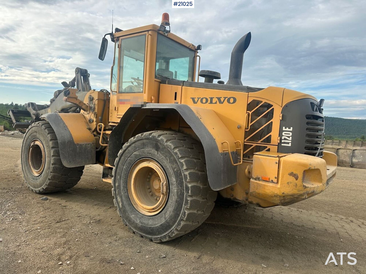 Volvo L120E hjullaster m/ vekt, skuffe og overhalt motor - Wiellader: afbeelding 5 Volvo L120E hjullaster m/ vekt, skuffe og overhalt motor - Wiellader: afbeelding 5