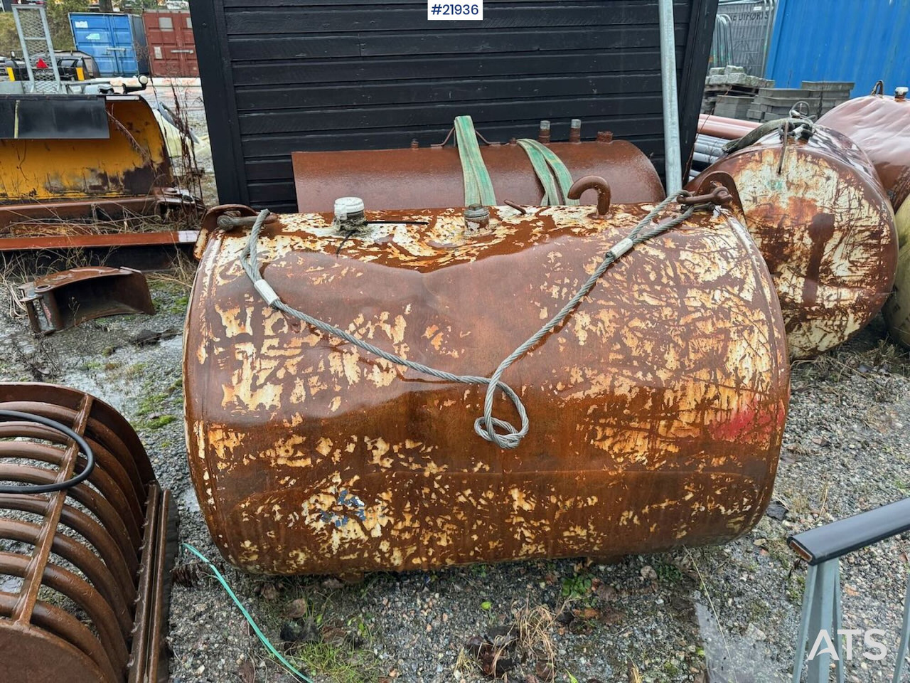 Dieseltanker på 1000l - Opslagtank: afbeelding 1 Dieseltanker på 1000l - Opslagtank: afbeelding 1