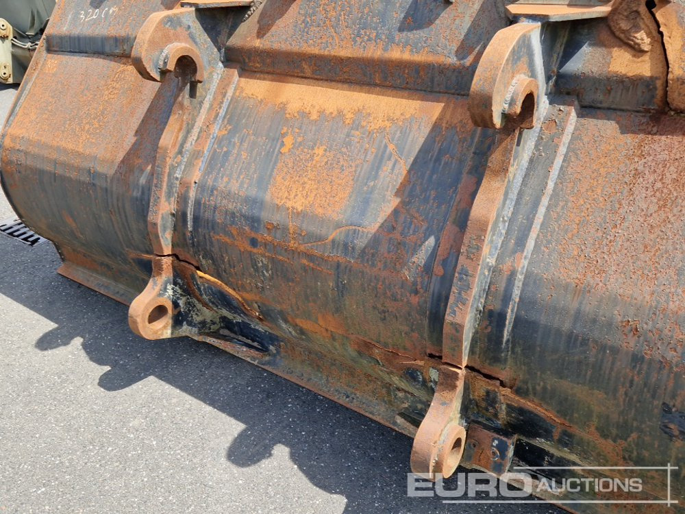 Bak 128" Front Loading Bucket to suit Volvo Wheeled Loader: afbeelding 6