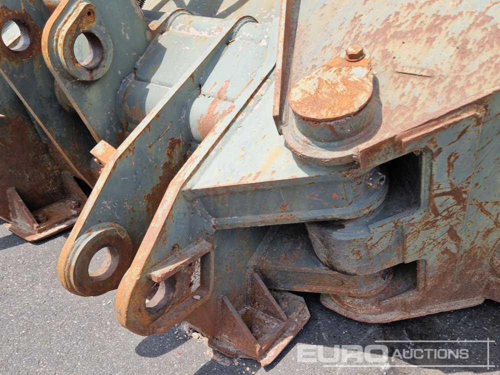 Bak 128" Side Tip Front Loading Bucket to suit Wheeled Loader: afbeelding 7