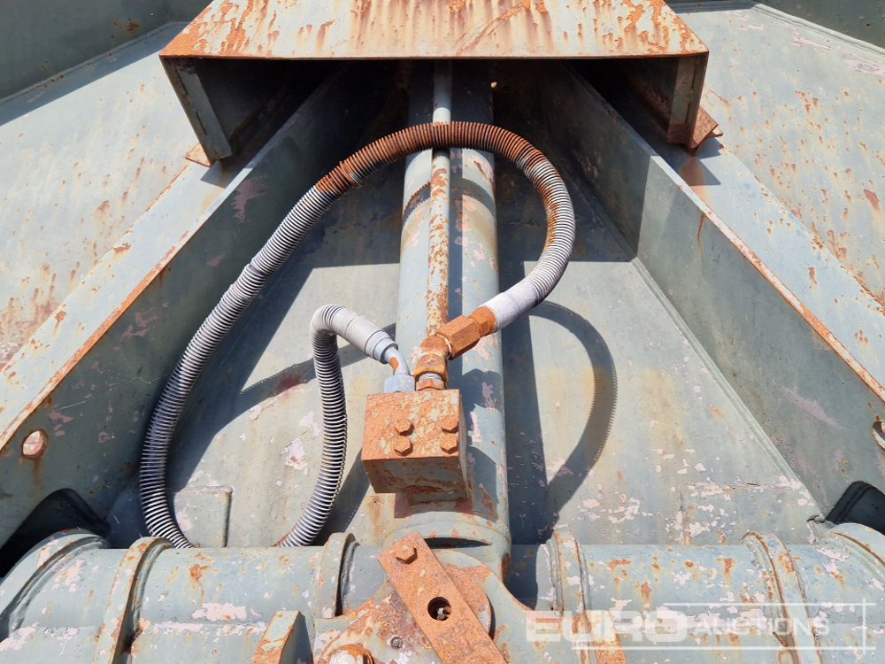Bak 128" Side Tip Front Loading Bucket to suit Wheeled Loader: afbeelding 8