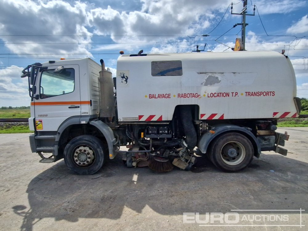 2002 Mercedes Axor 1829 - Veegwagen: afbeelding 2 2002 Mercedes Axor 1829 - Veegwagen: afbeelding 2