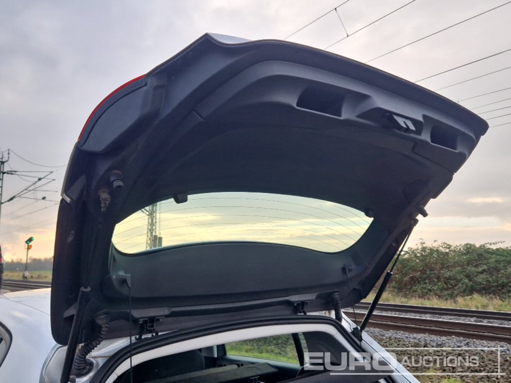 Personenwagen 2017 Peugeot 308 HB: afbeelding 23