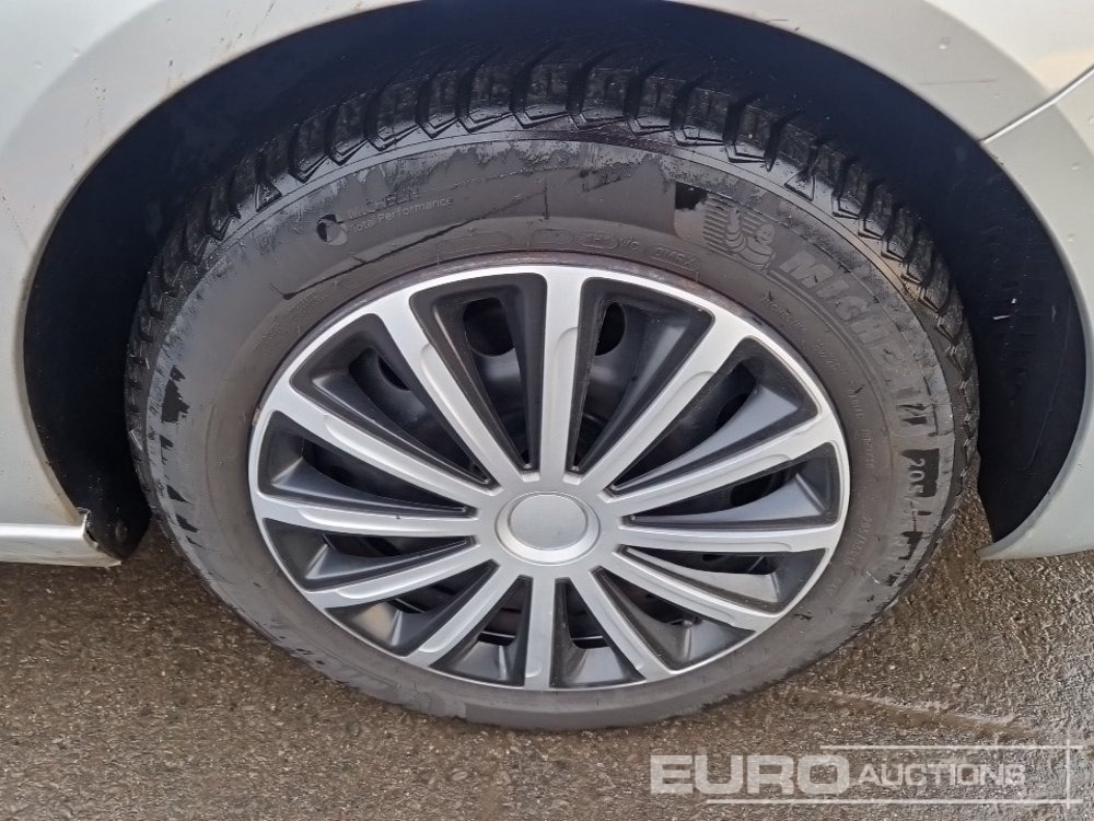 Personenwagen 2017 Peugeot 308 HB: afbeelding 14