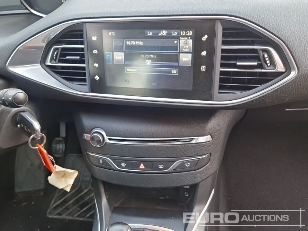Personenwagen 2017 Peugeot 308 HB: afbeelding 36
