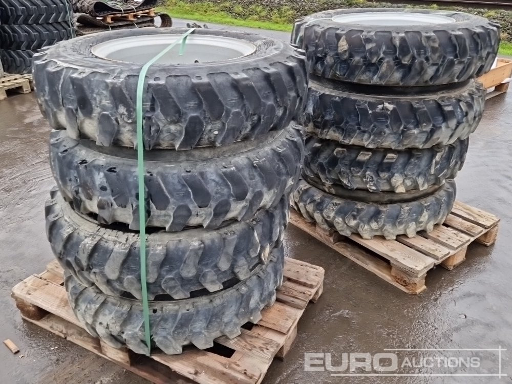 Alliance 8.25-20 Tyres with Rims (4 of) - Band: afbeelding 2 Alliance 8.25-20 Tyres with Rims (4 of) - Band: afbeelding 2