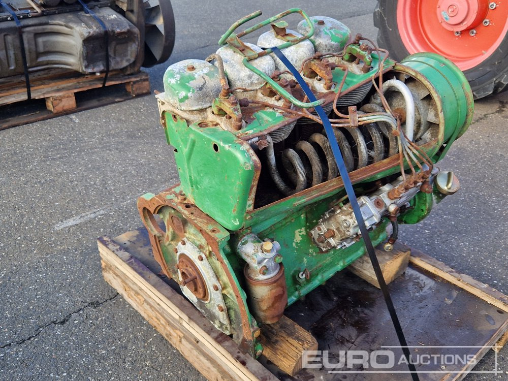 Deutz 4 Cylinder Diesel Engine - Motor: afbeelding 1 Deutz 4 Cylinder Diesel Engine - Motor: afbeelding 1