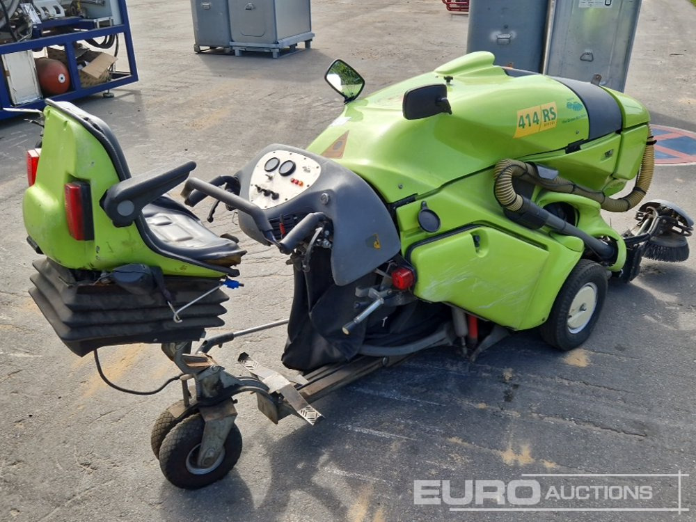 Green Machine 414RS - Veegwagen: afbeelding 4 Green Machine 414RS - Veegwagen: afbeelding 4