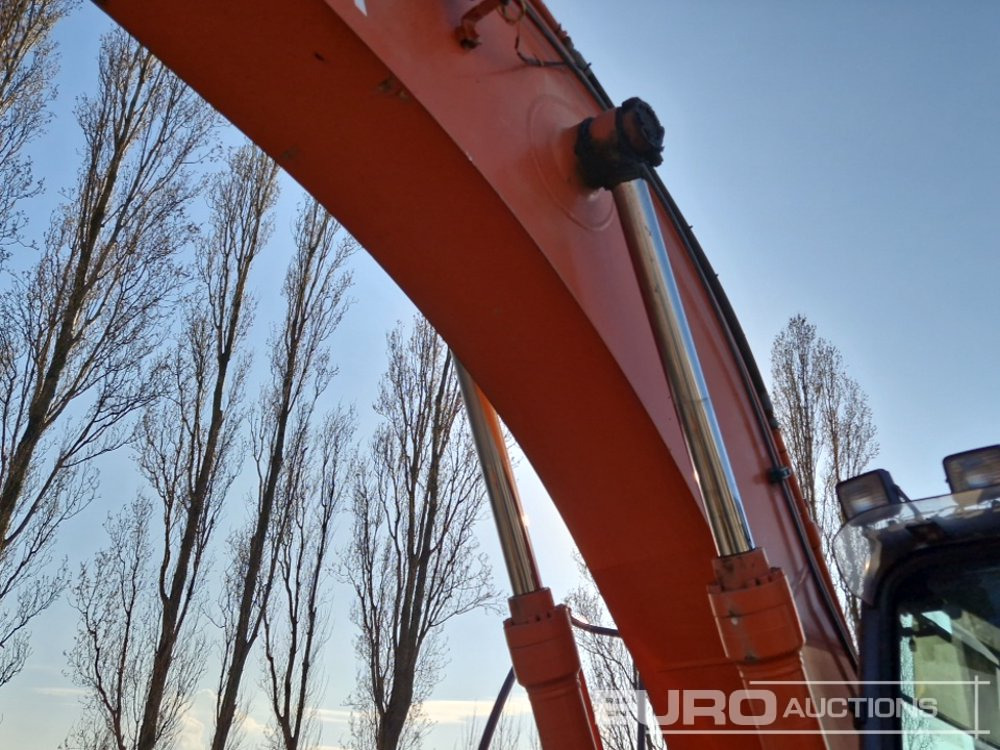 Rupsgraafmachine Hitachi ZX210LC-3: afbeelding 24