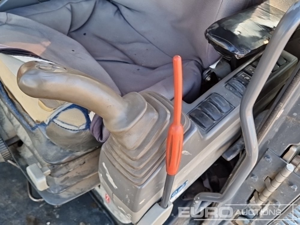 Rupsgraafmachine Hitachi ZX210LC-3: afbeelding 42