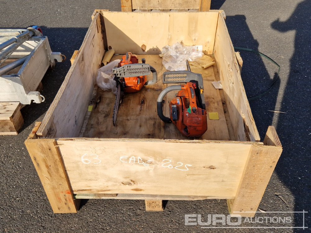 Husqvarna Chainsaws (2 of) - Bouwmaterieel: afbeelding 2 Husqvarna Chainsaws (2 of) - Bouwmaterieel: afbeelding 2