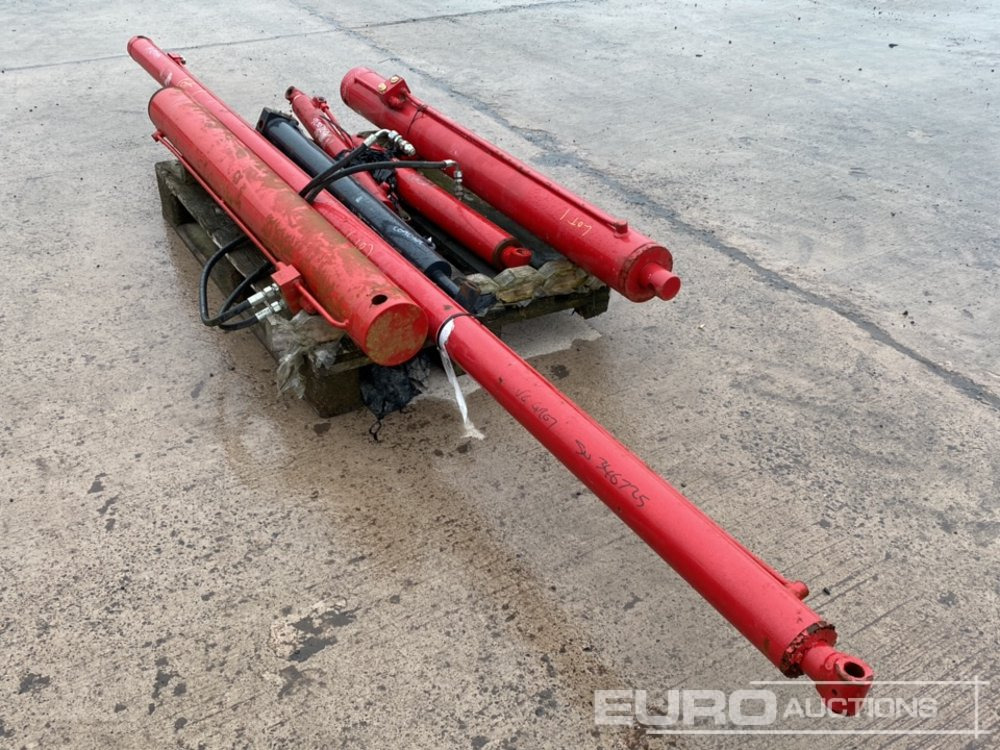 Hydraulic Cylinder (6 of) - Bouwmaterieel: afbeelding 4 Hydraulic Cylinder (6 of) - Bouwmaterieel: afbeelding 4