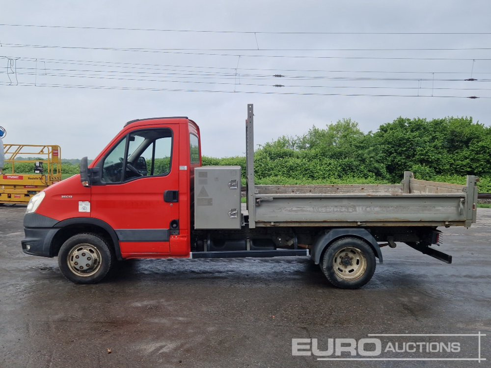 Iveco Daily - Bestelwagen open laadbak: afbeelding 2 Iveco Daily - Bestelwagen open laadbak: afbeelding 2