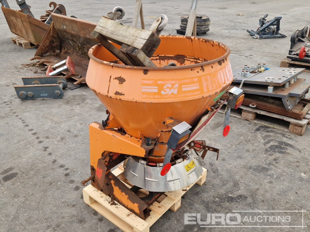 Rauch 250 Spreader to suit Rotary - Landbouwmachine: afbeelding 2 Rauch 250 Spreader to suit Rotary - Landbouwmachine: afbeelding 2