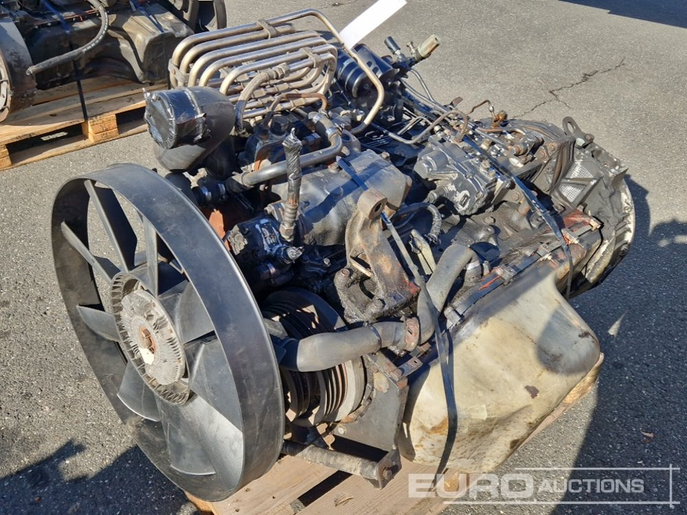 MAN 5 Cylinder Turbo Diesel Engine - Motor: afbeelding 1 MAN 5 Cylinder Turbo Diesel Engine - Motor: afbeelding 1