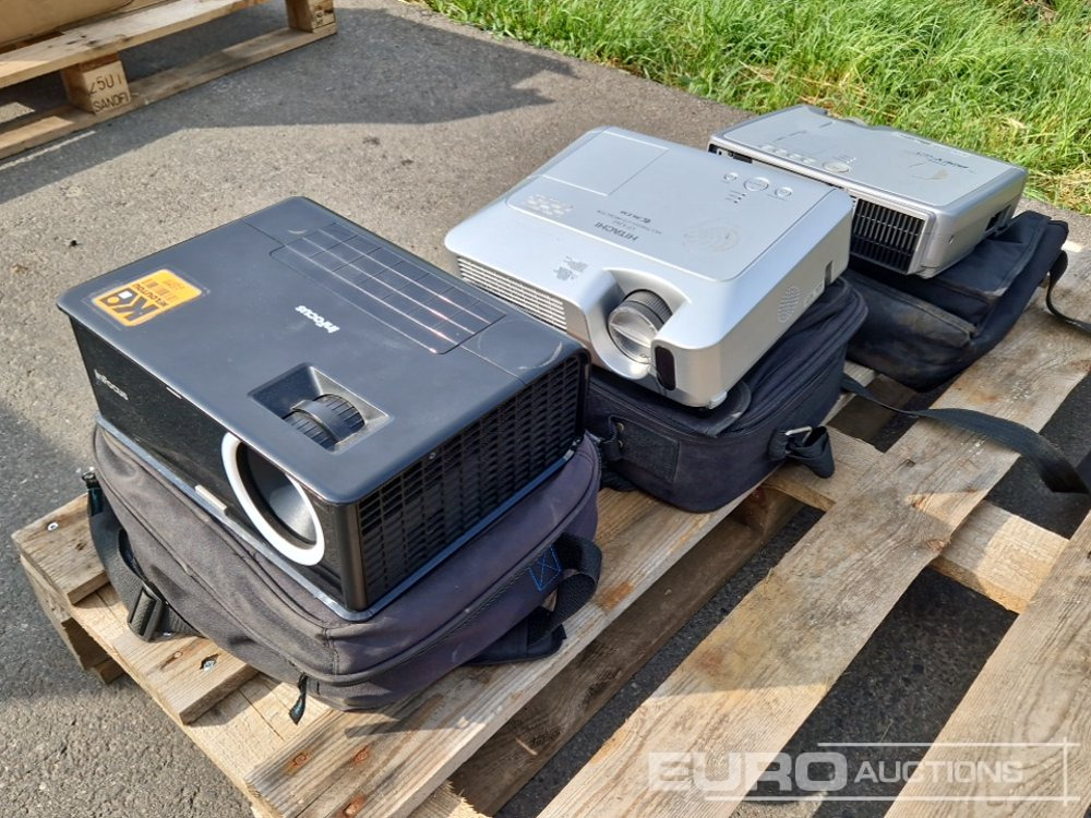 Multimedia LCD Projector to suit Hitachi (3 of) - Bouwmaterieel: afbeelding 1 Multimedia LCD Projector to suit Hitachi (3 of) - Bouwmaterieel: afbeelding 1