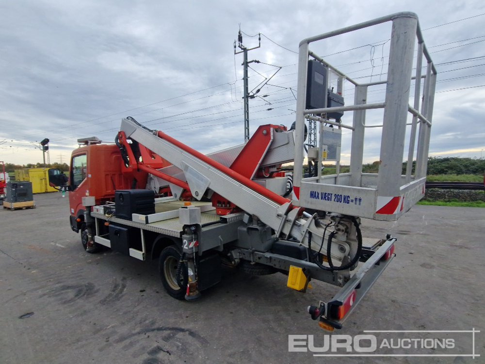 Nissan Cabstar 35.12 - Vrachtwagen hoogwerker: afbeelding 3 Nissan Cabstar 35.12 - Vrachtwagen hoogwerker: afbeelding 3