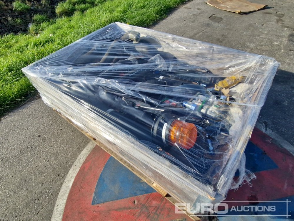 Unused Spare Parts to suit JCB - Onderdelen: afbeelding 1 Unused Spare Parts to suit JCB - Onderdelen: afbeelding 1
