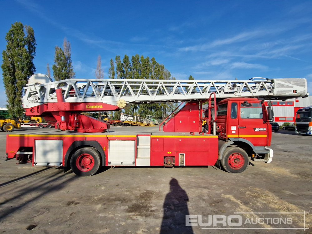 Renault M230TI 4x2 Firebrigade Access Truck, Manual Gearbox - Vrachtwagen hoogwerker: afbeelding 5 Renault M230TI 4x2 Firebrigade Access Truck, Manual Gearbox - Vrachtwagen hoogwerker: afbeelding 5
